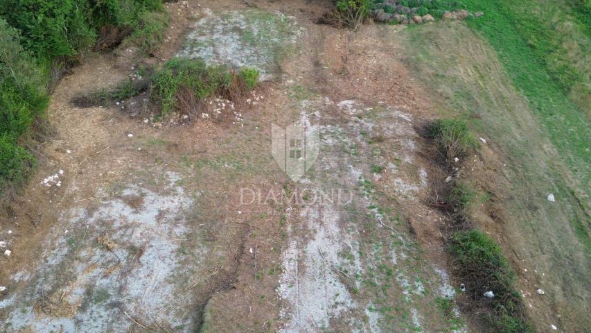 Land Labin, 761m2