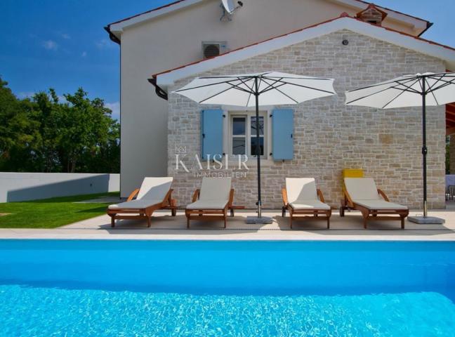 Istria, Marčana - villa with pool, 200m2