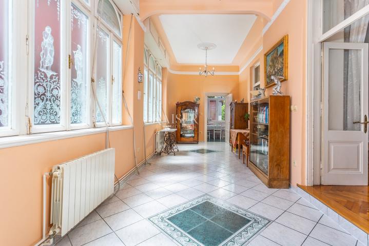 Opatija - villa floor 50 meters from the sea