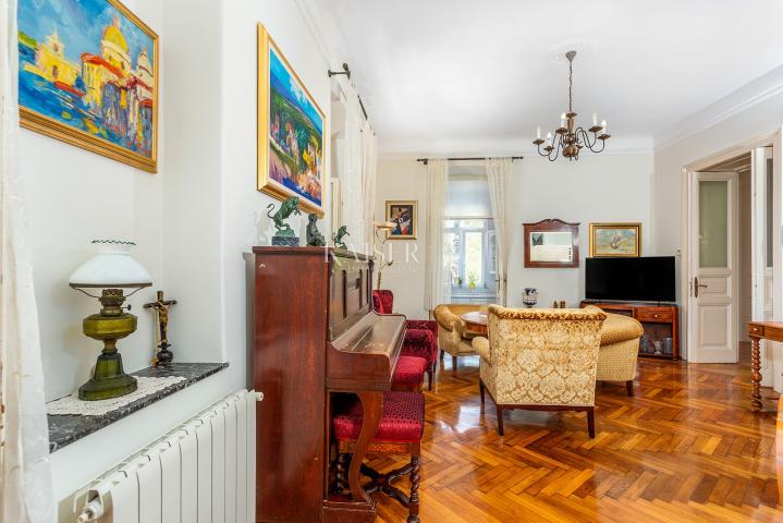 Opatija - villa floor 50 meters from the sea