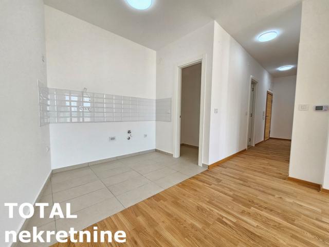 3 Trosoban stan NOVI SAD, 157500€