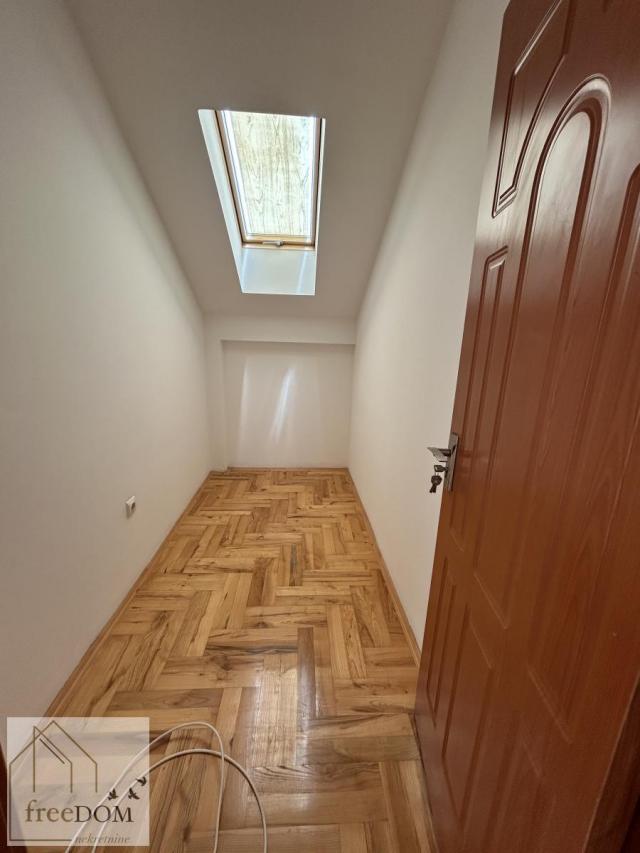 Odličan četvorosoban stan-duplex 107m2