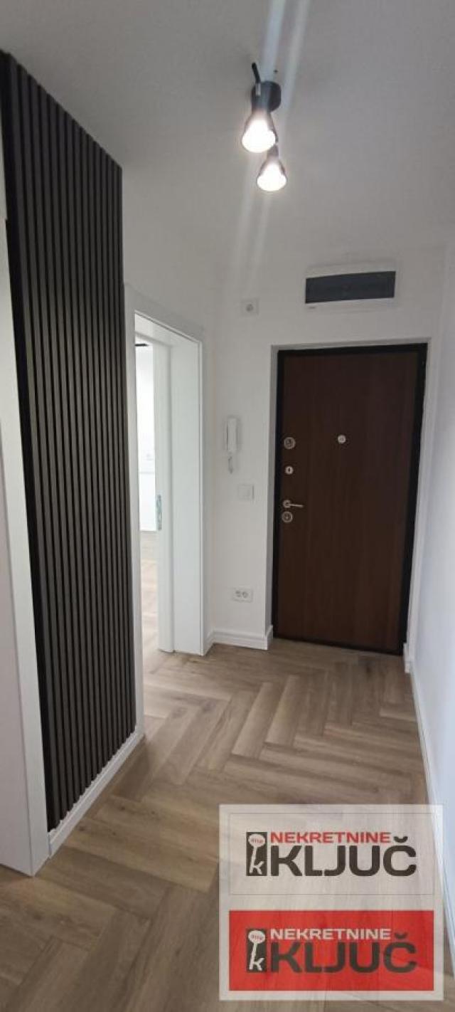 ADAMOVIĆEVO NASELJE, 43m2, Dvosoban, Renoviran