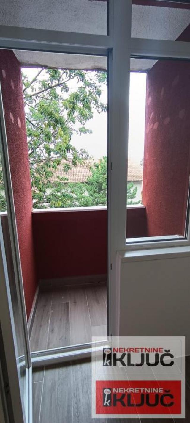 ADAMOVIĆEVO NASELJE, 43m2, Dvosoban, Renoviran