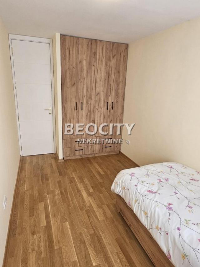 Voždovac, Banjica, Paunova, 3. 0, 86m2, 215000EUR