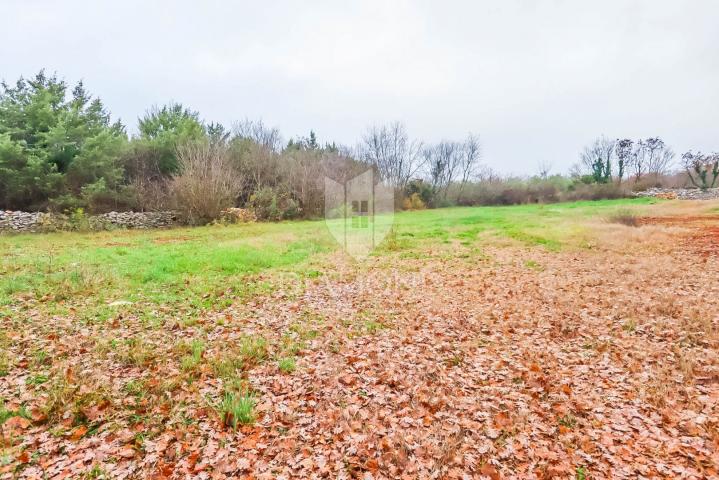 Land Vodnjan, 1.075m2