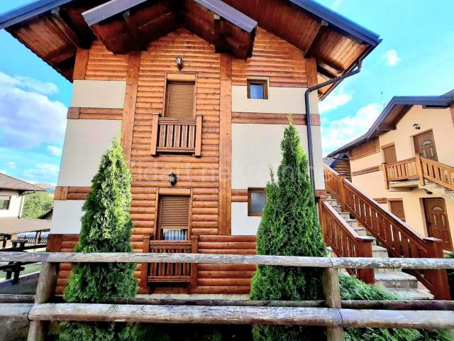 Bregovi, Ruske brvnare, lux 44 m2, Izuzetno