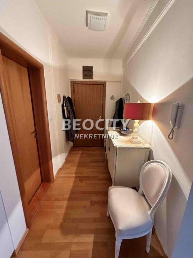 Novi Sad, Centar, Kosančić Ivana, 4. 0, 105m2, 1100EUR