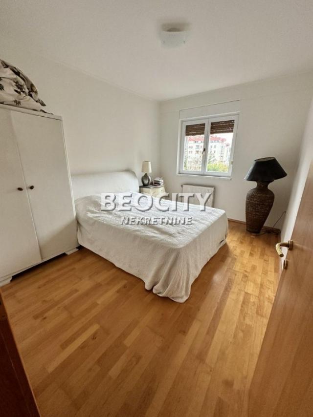 Novi Sad, Centar, Kosančić Ivana, 4. 0, 105m2, 1100EUR