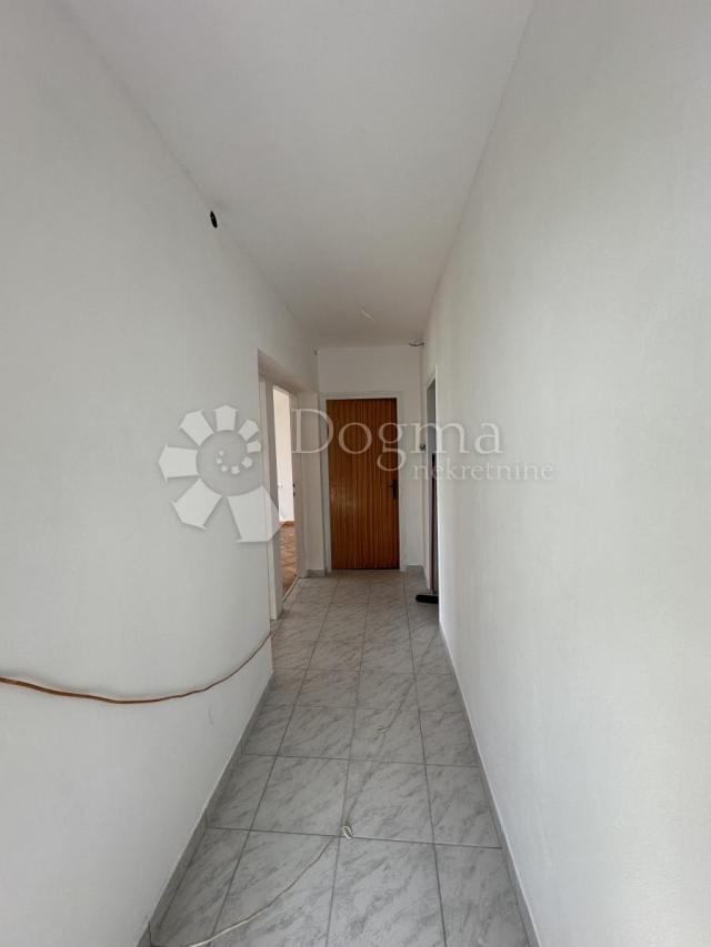 Crikvenica apartman 64m2 sa pogledom na more 