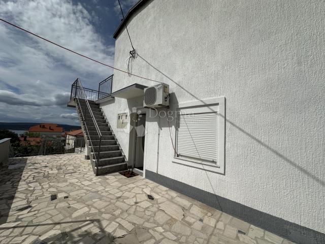 Crikvenica apartman 64m2 sa pogledom na more 