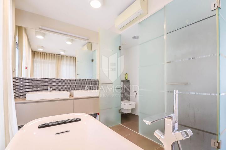 Apartment  Rovinj, 167m2