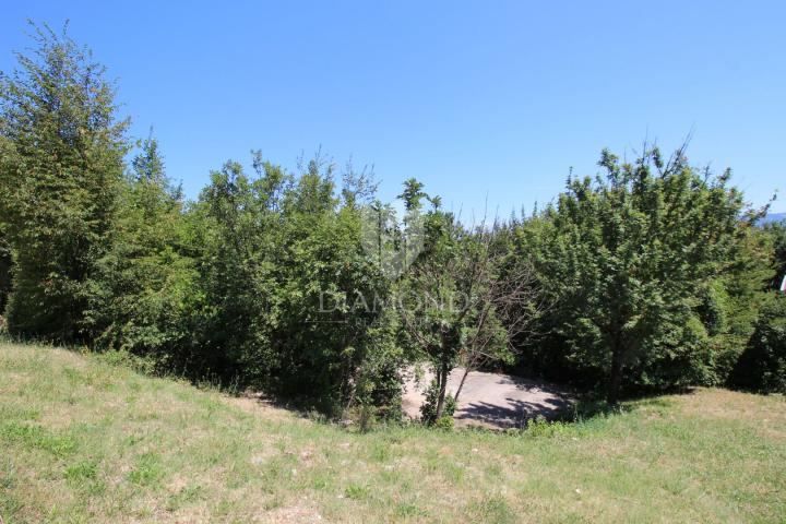 Land Labin, 561m2