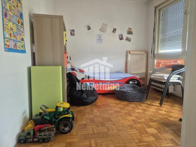 Čukarička Padina kod crkve, 44m2 sa lođom, uknjiženo 41m2 ID#1427