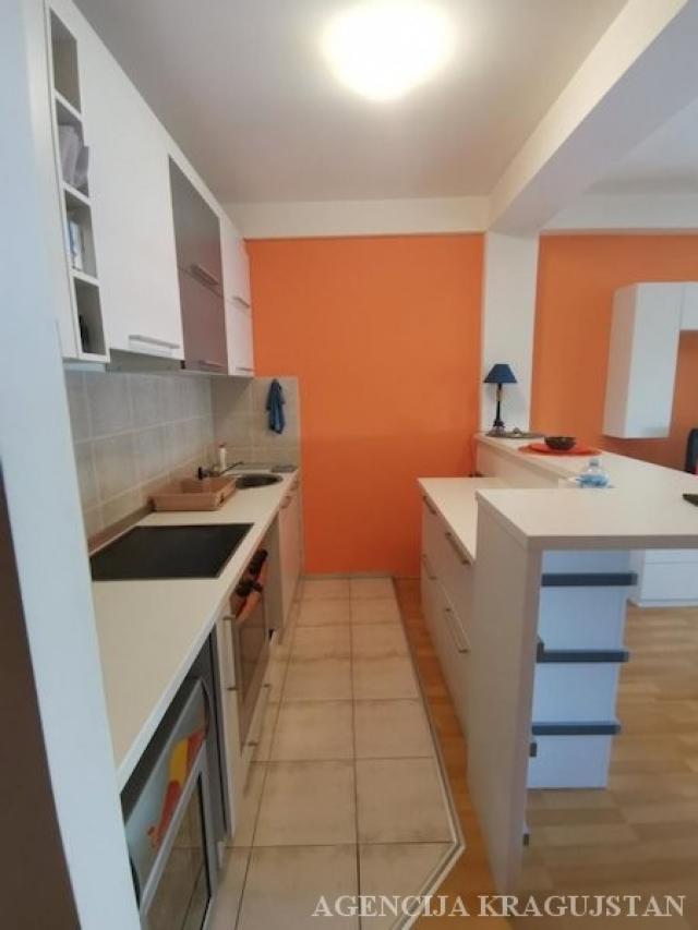 Izdavanje, Stan, 34. 00m2 , Mala vaga