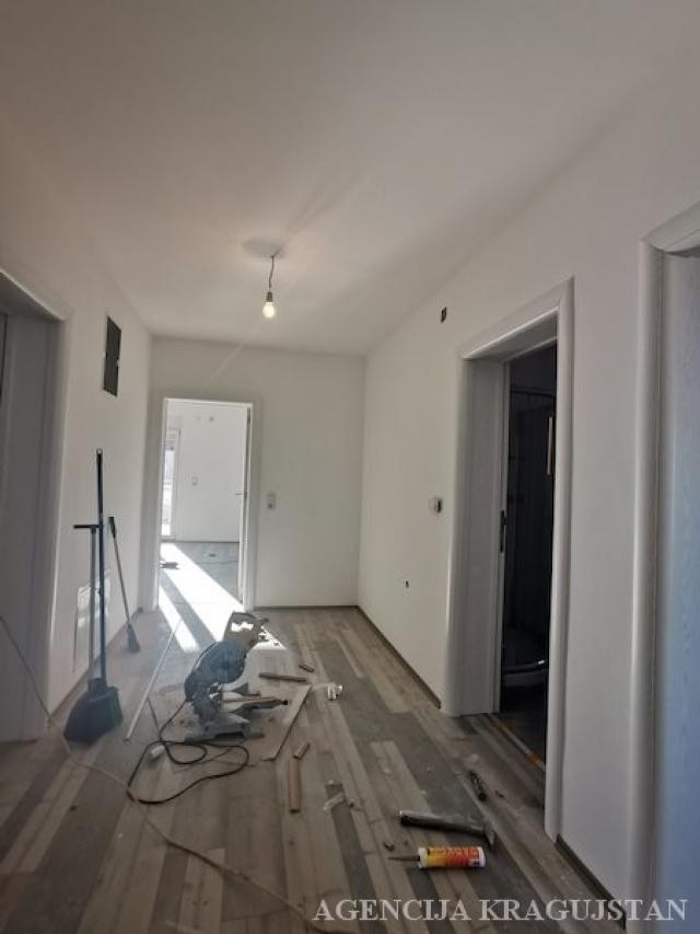 Izdavanje, Kuća, 95. 00m2 , Denino brdo