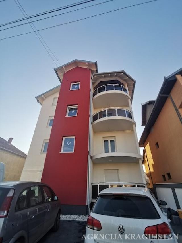 Izdavanje, Kuća, 95. 00m2 , Denino brdo