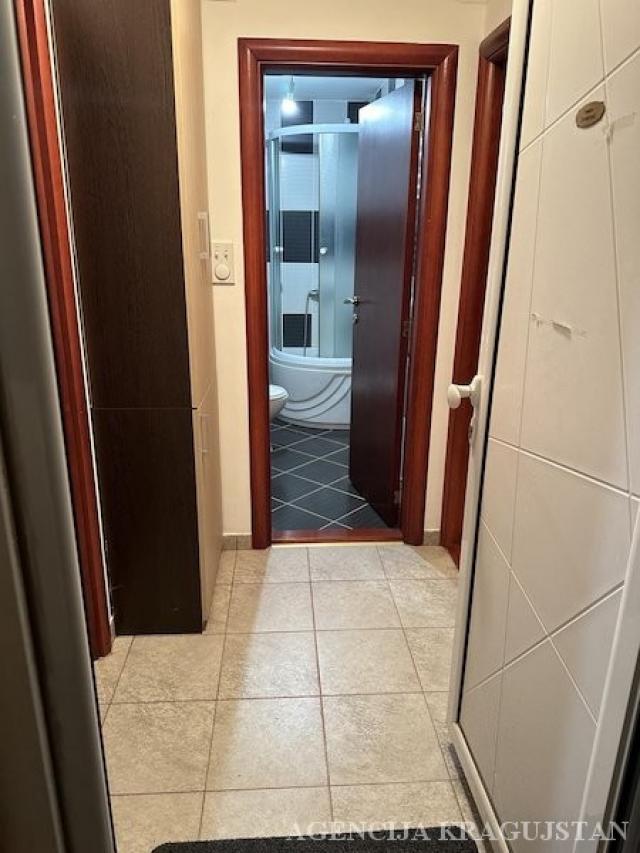 Prodaja, Stan, 31. 00m2 , Centar