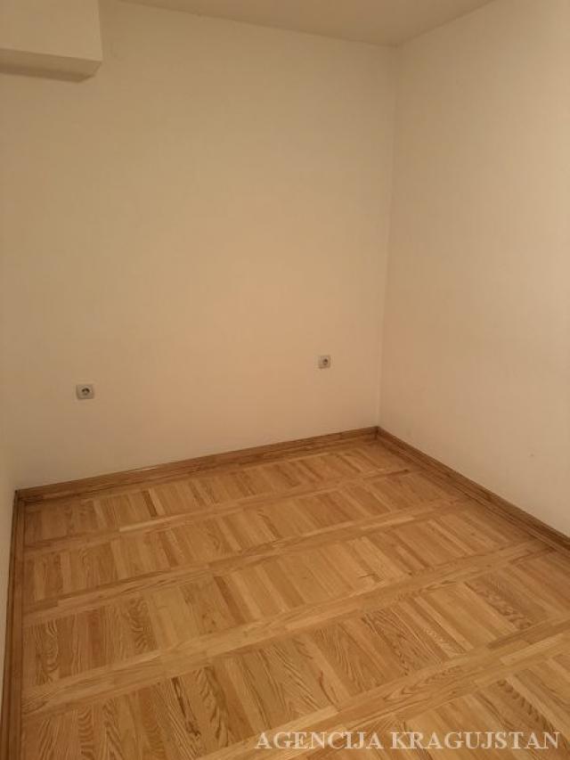 Prodaja, Stan, 31. 00m2 , Centar