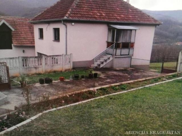 Prodaja, Kuća, 200. 00m2 , Kragujevac