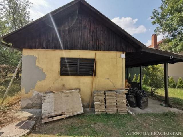 Prodaja, Kuća, 222. 00m2 , Šumarice