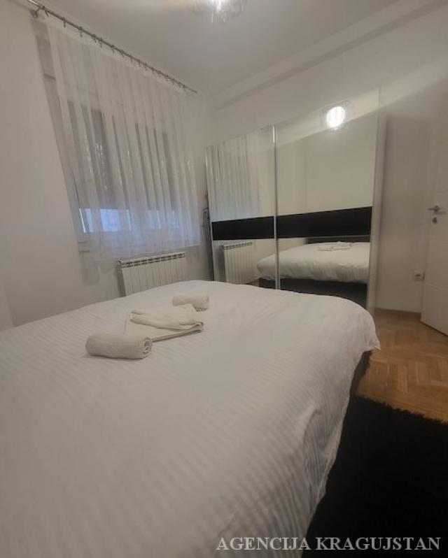 Izdavanje, Stan, 42. 00m2 , Centar