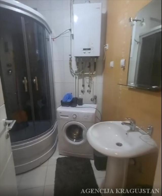 Izdavanje, Stan, 42. 00m2 , Centar