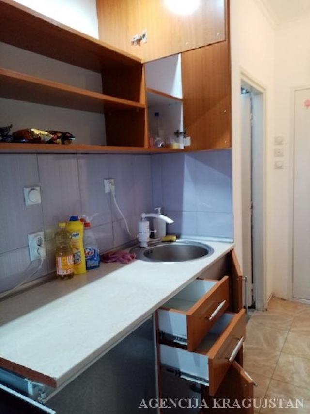 Izdavanje, Stan, 36. 00m2 , Centar