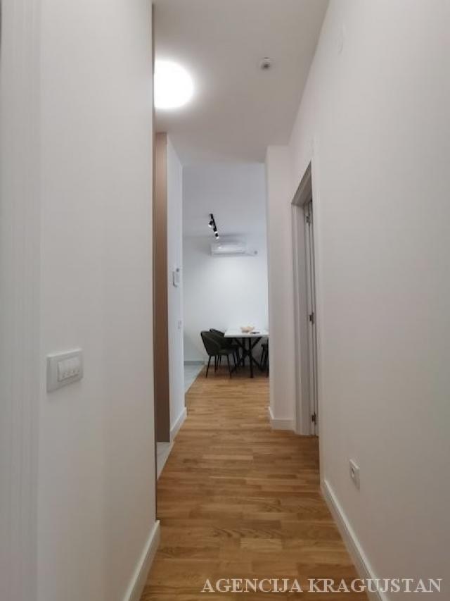 Izdavanje, Stan, 57. 00m2 , Erdoglija