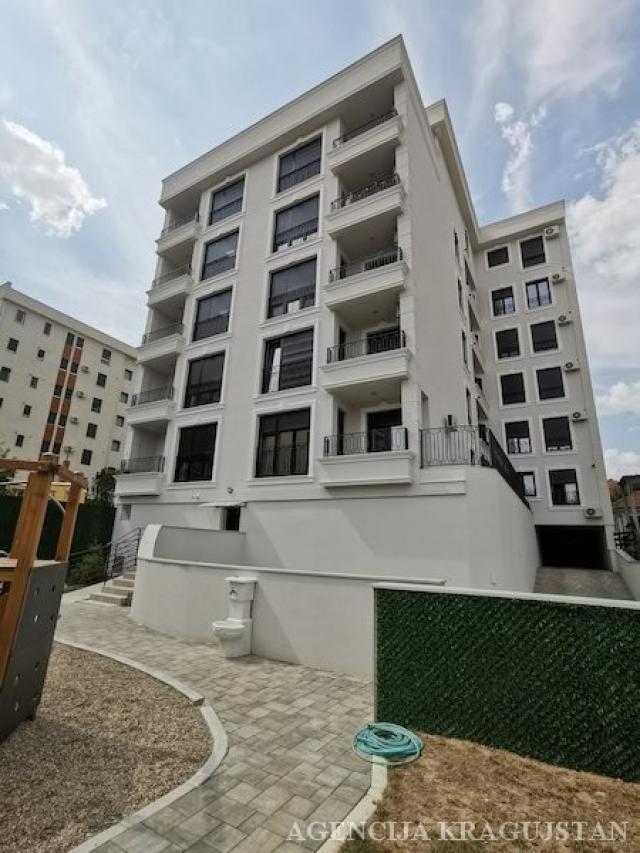 Izdavanje, Stan, 57. 00m2 , Erdoglija