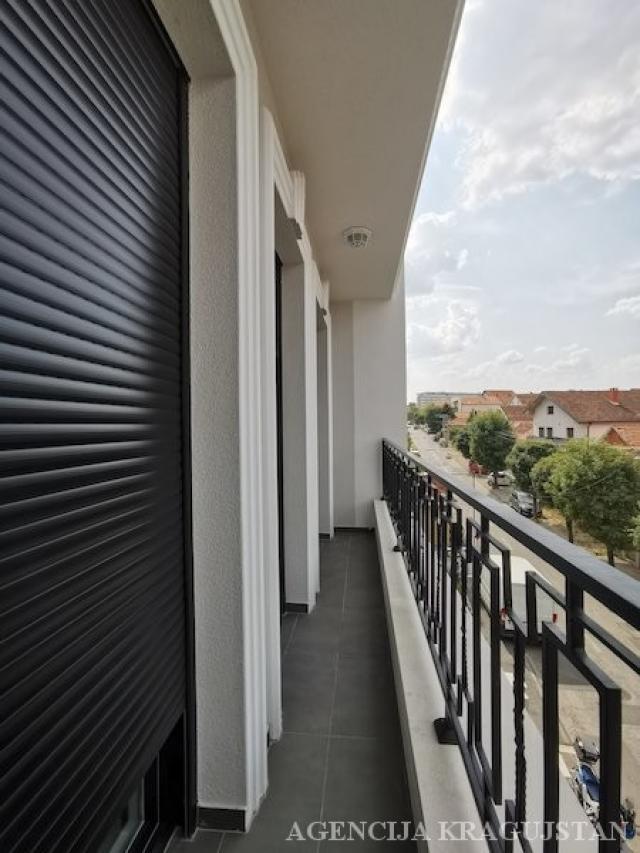 Izdavanje, Stan, 57. 00m2 , Erdoglija