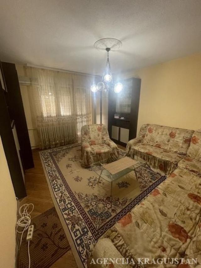 Izdavanje, Stan, 71. 00m2 , Centar