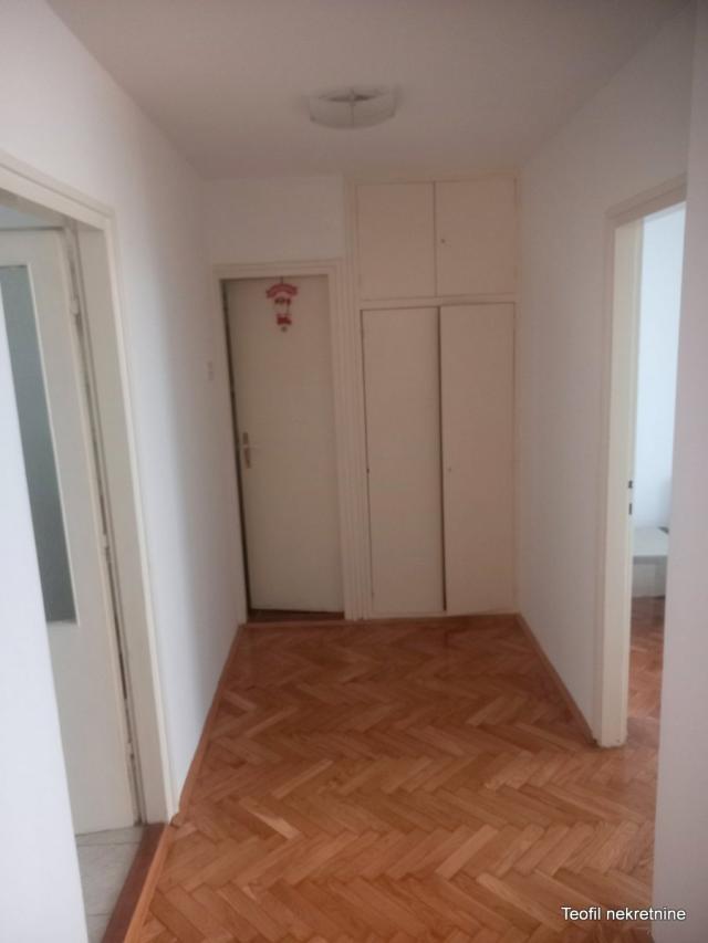 NOVI BEOGRAD BLOK 1 - FONTANA 60m2 , (L) , 600e