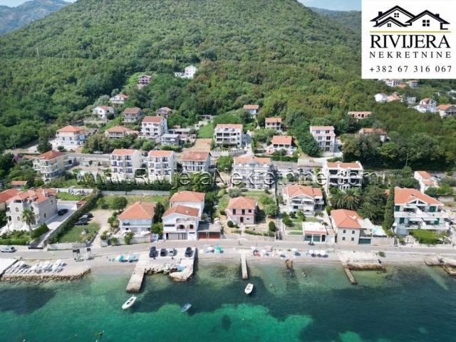 Na prodaju porodicna kuca sa prekrasnim pogledom na more Bijela Herceg Novi