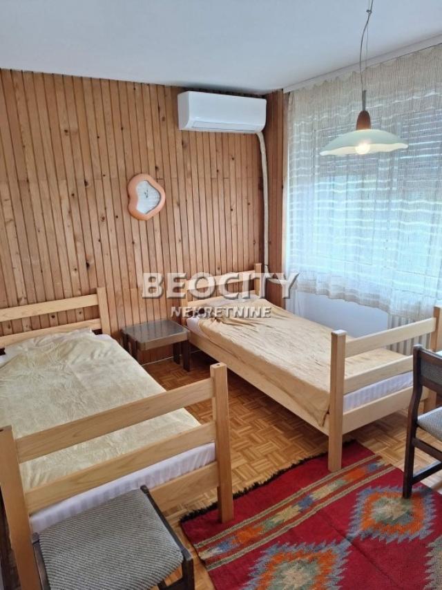 Novi Sad, Liman, Balzakova, 3. 0, 74m2, 600EUR