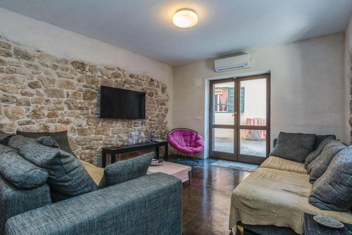 Zadar, Poluotok, luksuzna moderna vila u centru grada NKP 160 m2