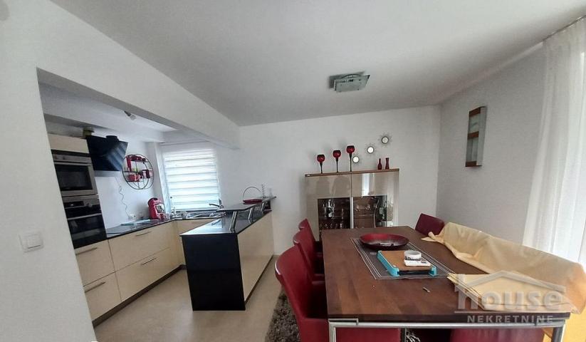 Kuća FUTOG, FUTOG, kv: 210, € 260000, ID: 3046355