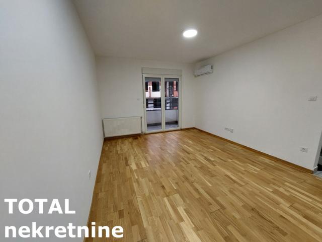 2 Dvosoban stan NOVI SAD, 72100€