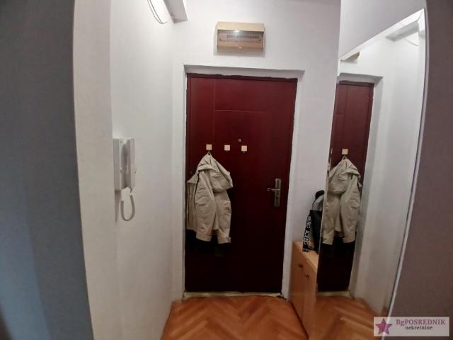 Vračar, Vukov spomenik, Bulevar kralja Aleksandra, 52m2