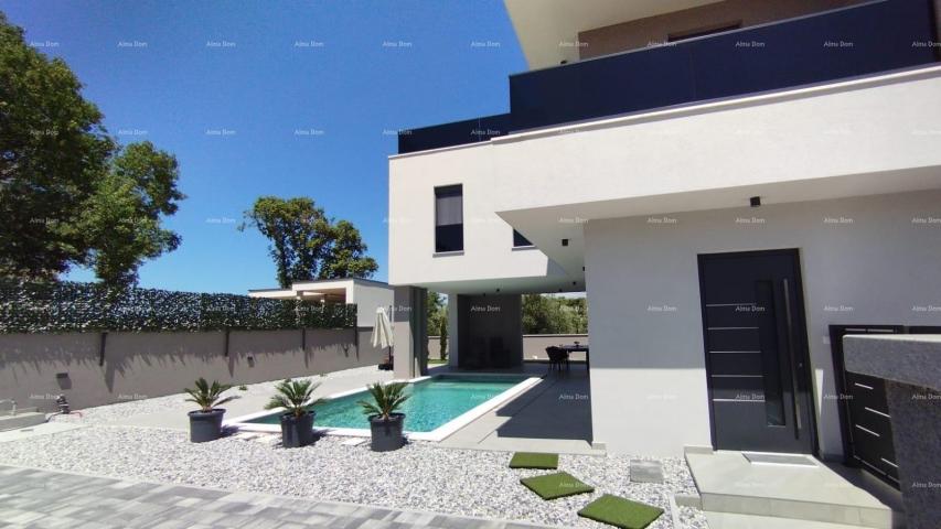 Haus Ein wunderschönes Haus mit Swimmingpool und Meerblick, in der Nähe von Fažana!