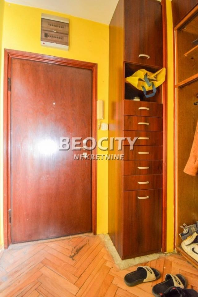 Voždovac, Medaković 2, Rastka Petrovića, 4. 0, 76m2, 168300EUR