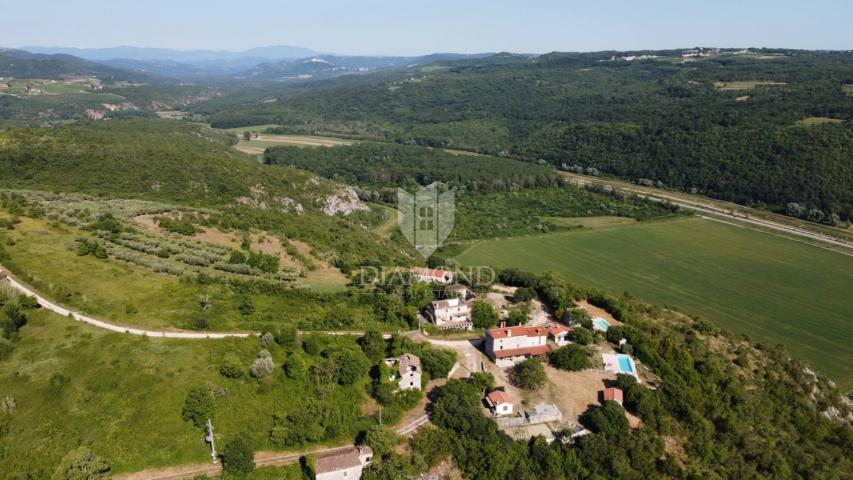 Zemljište Grožnjan, 114. 440m2