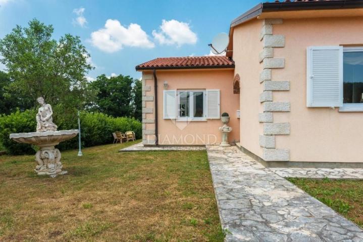 Labin area, house with swimming pool