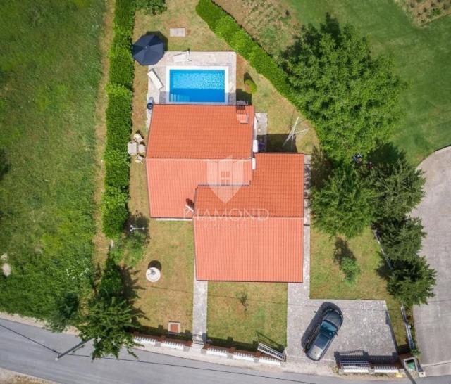 Labin area, house with swimming pool