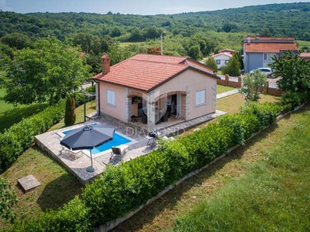 Labin area, house with swimming pool