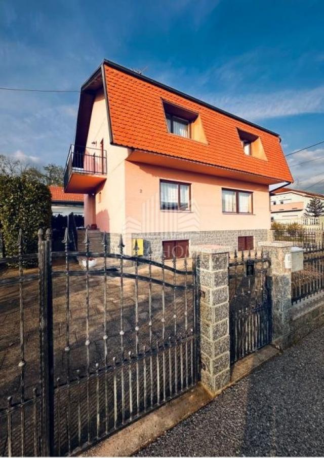 Haus Sesvetski Kobiljak, Sesvete, 325m2