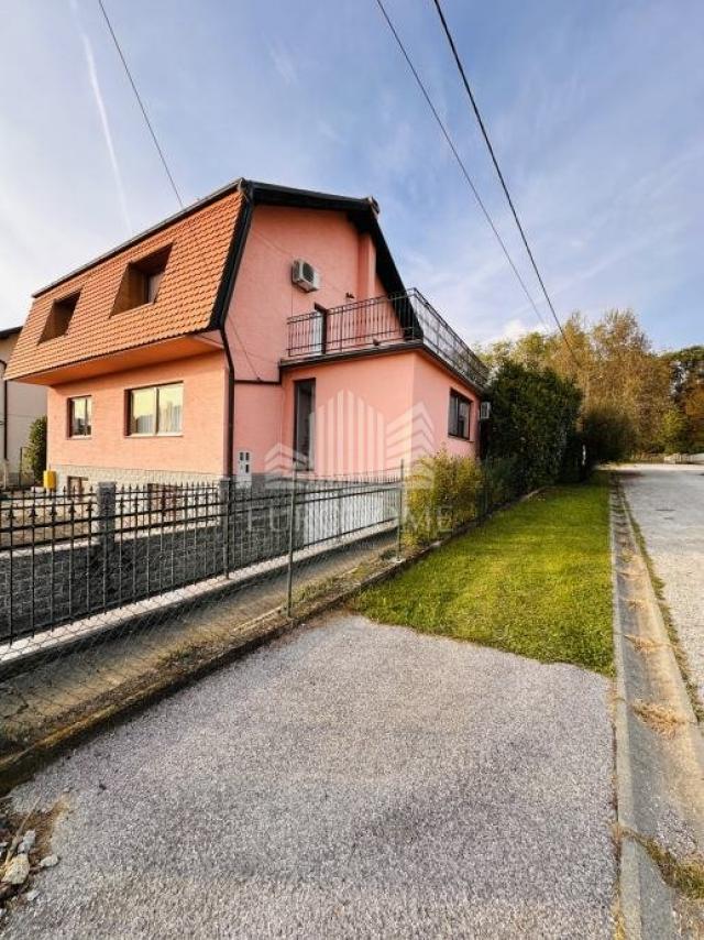 Haus Sesvetski Kobiljak, Sesvete, 325m2