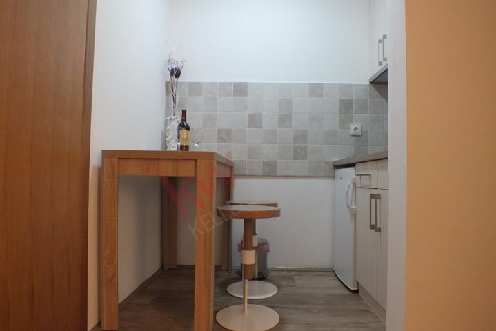 
				Kopaonik, uknjižen apartman, prodaja
			