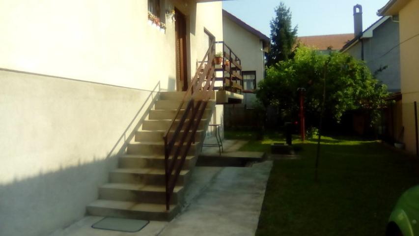 Prodaja, Kuća, 230. 00m2 , Centar