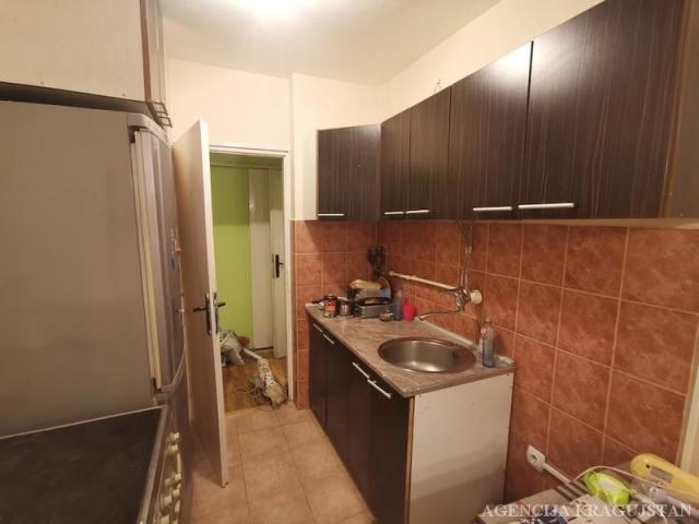 Izdavanje, Stan, 61. 00m2 , Centar